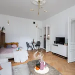 Super Apart Krucza 47a
